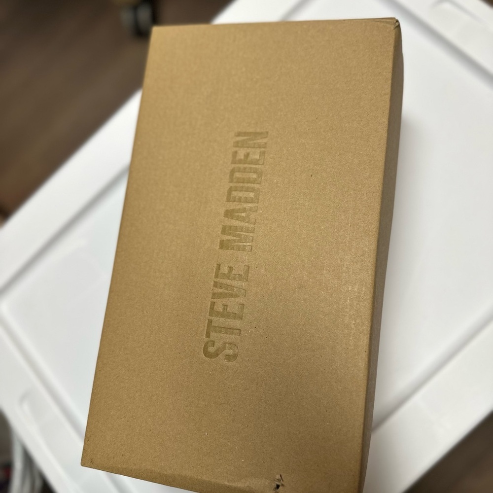 Steve Madden NIB Newbie Rhinestone Slide Sandals … - image 11